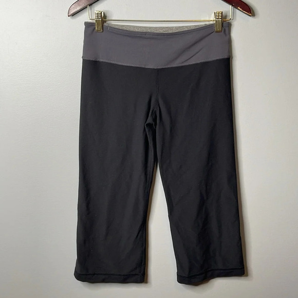 Lululemon Retro Reversible Groove Crop Leggings Black Raspberry Heather Luon 6 - Picture 7 of 15